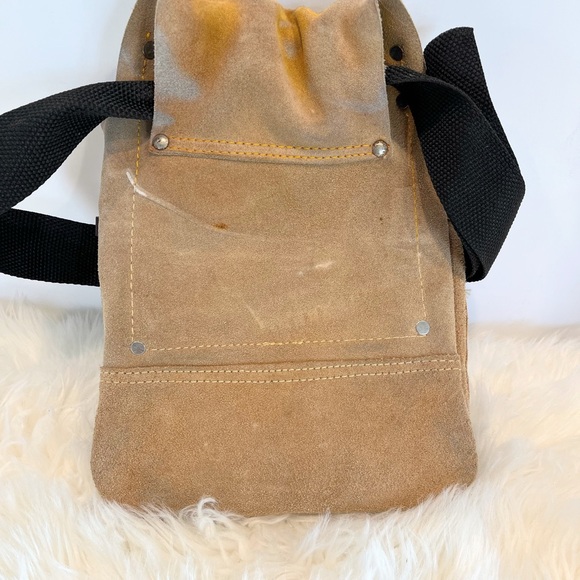 Bench Top Leather Tool Pouch with 6 pockets and Two Loops - Picture 4 of 12